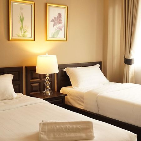 Taris Art Hotel Phrae Dış mekan fotoğraf