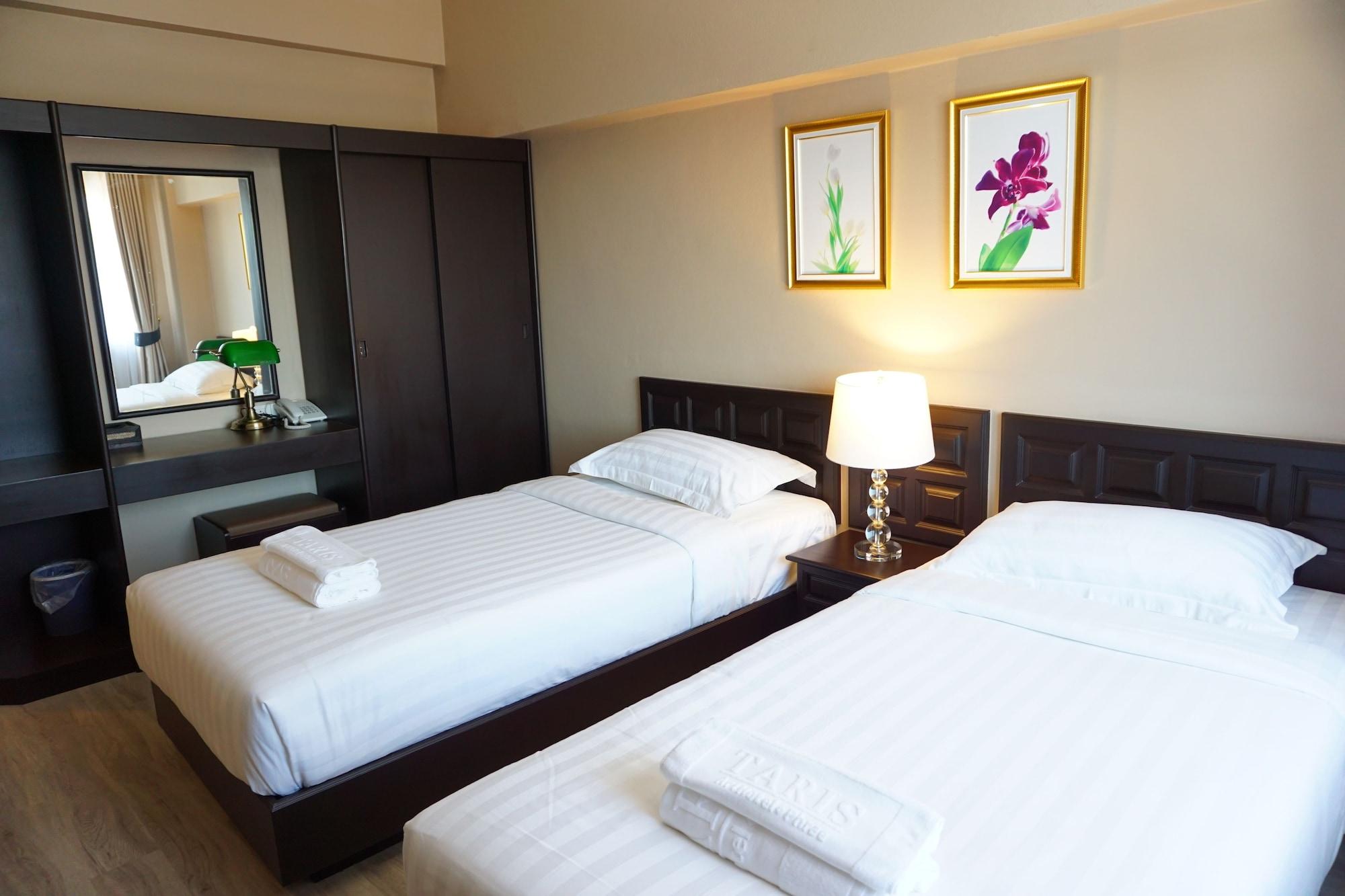 Taris Art Hotel Phrae Dış mekan fotoğraf