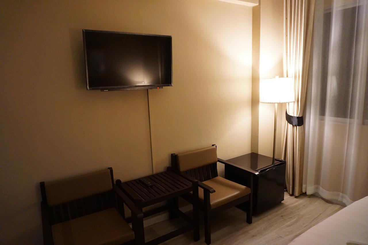 Taris Art Hotel Phrae Dış mekan fotoğraf